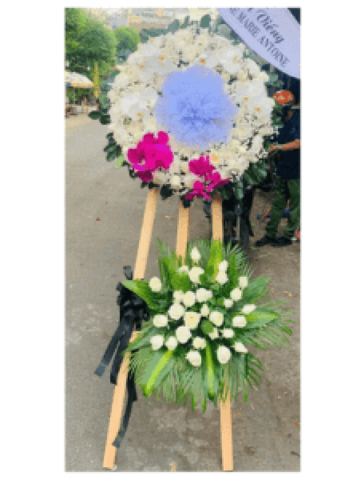 Hoa tươi - Kệ hoa viếng (TVF-KHV-028)