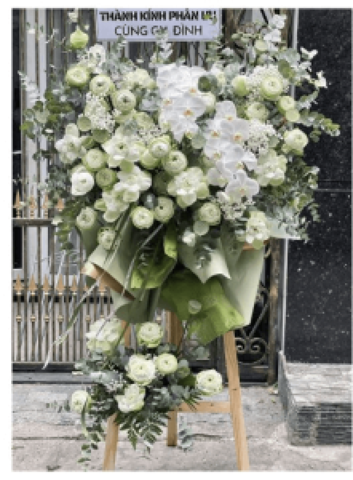 Hoa tươi - Kệ hoa viếng (TVF-KHV-029)